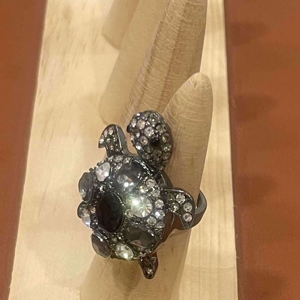 Turtle Crystal Statement Ring in Black and Smoke - Picture 2 of 5